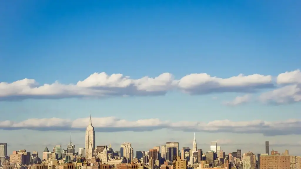 Guia prático para criadores em Moçambique que querem contactar marcas indianas via KakaoTalk e vender produtos por afiliados — passos, táticas e riscos em 2025.