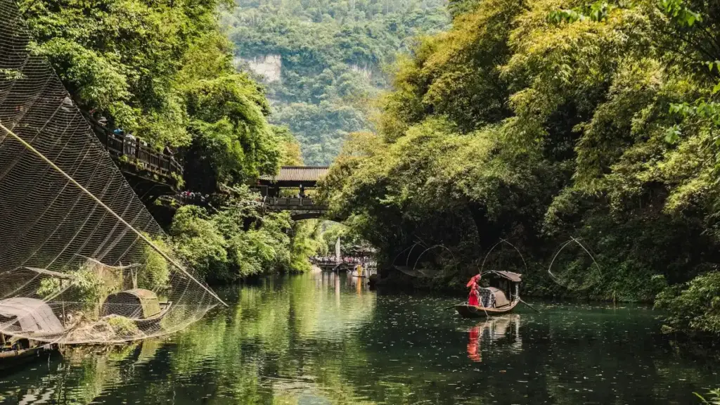 Guia prático para marcas em Moçambique que querem encontrar criadores japoneses no Etsy e ganhar visibilidade — táticas, APIs, UGC e calendário de ação.