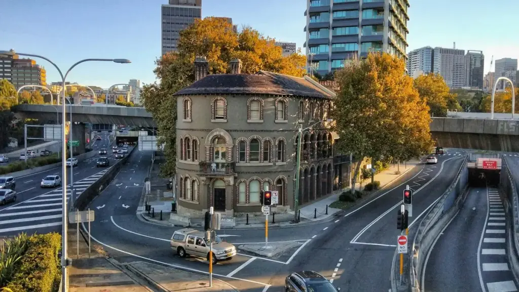 Практичен водич за брендовe од Мозамбик — како да лоцирате и партнерствувате со естонски Moj креатори за creator-led кампањи за трајност.