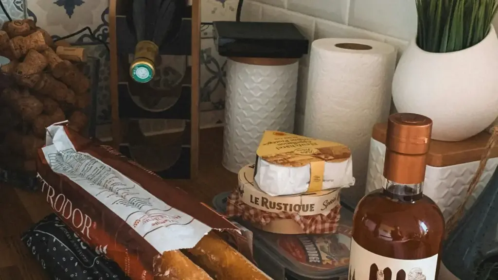 Guia prático pra anunciantes moçambicanos: como descobrir e contratar criadores YouTube na Tailândia para promover plataformas de ensino online.