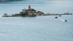 Како creator од Мозамбик да им влезеш во радиус на Peru брендовите на SoundCloud, да градиш доверба и да звучиш сериозно пред спонзори.